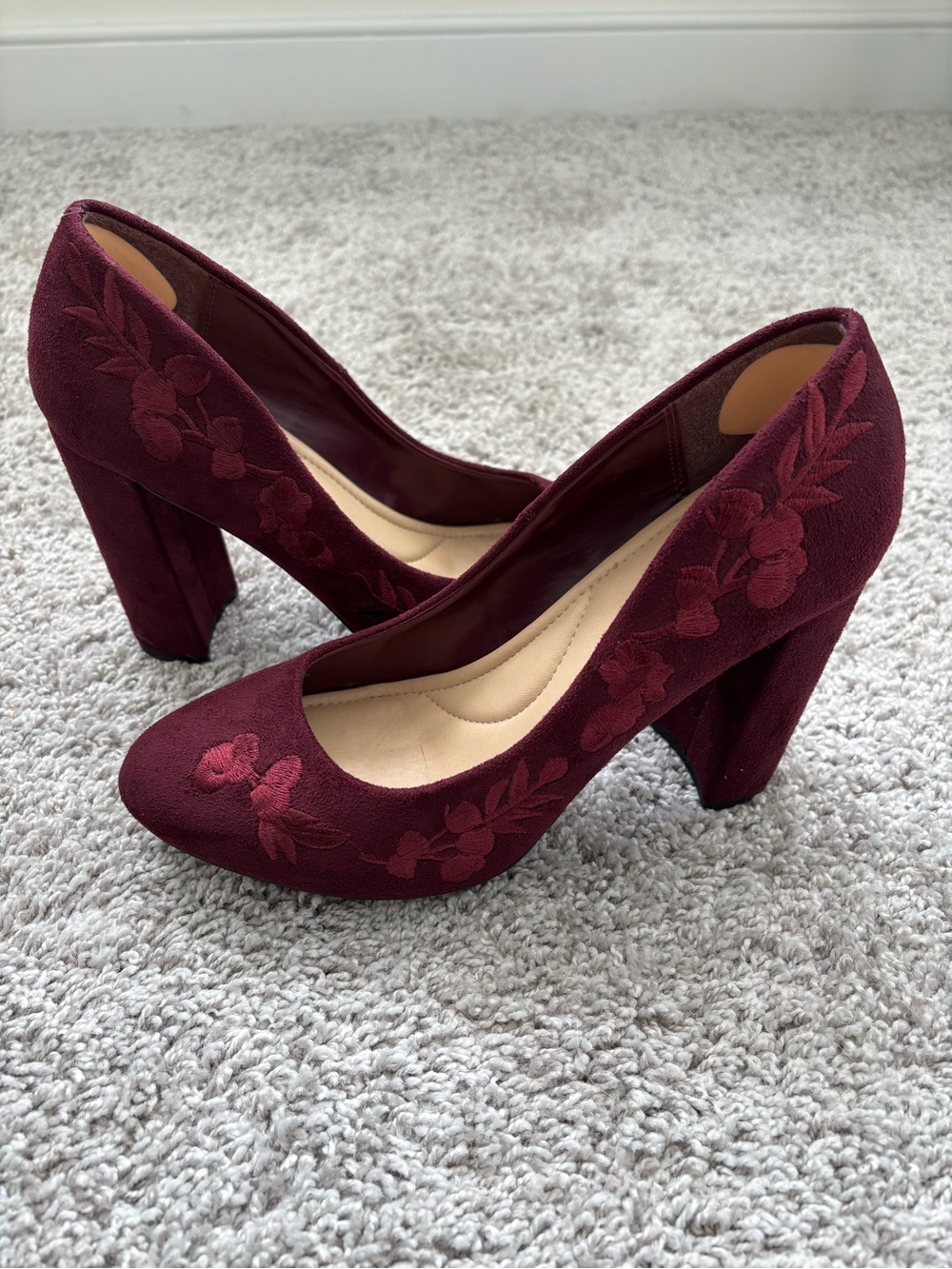 Y.Not? Burgundy Suede Embroidered Pointed Toe Block Heel Pumps